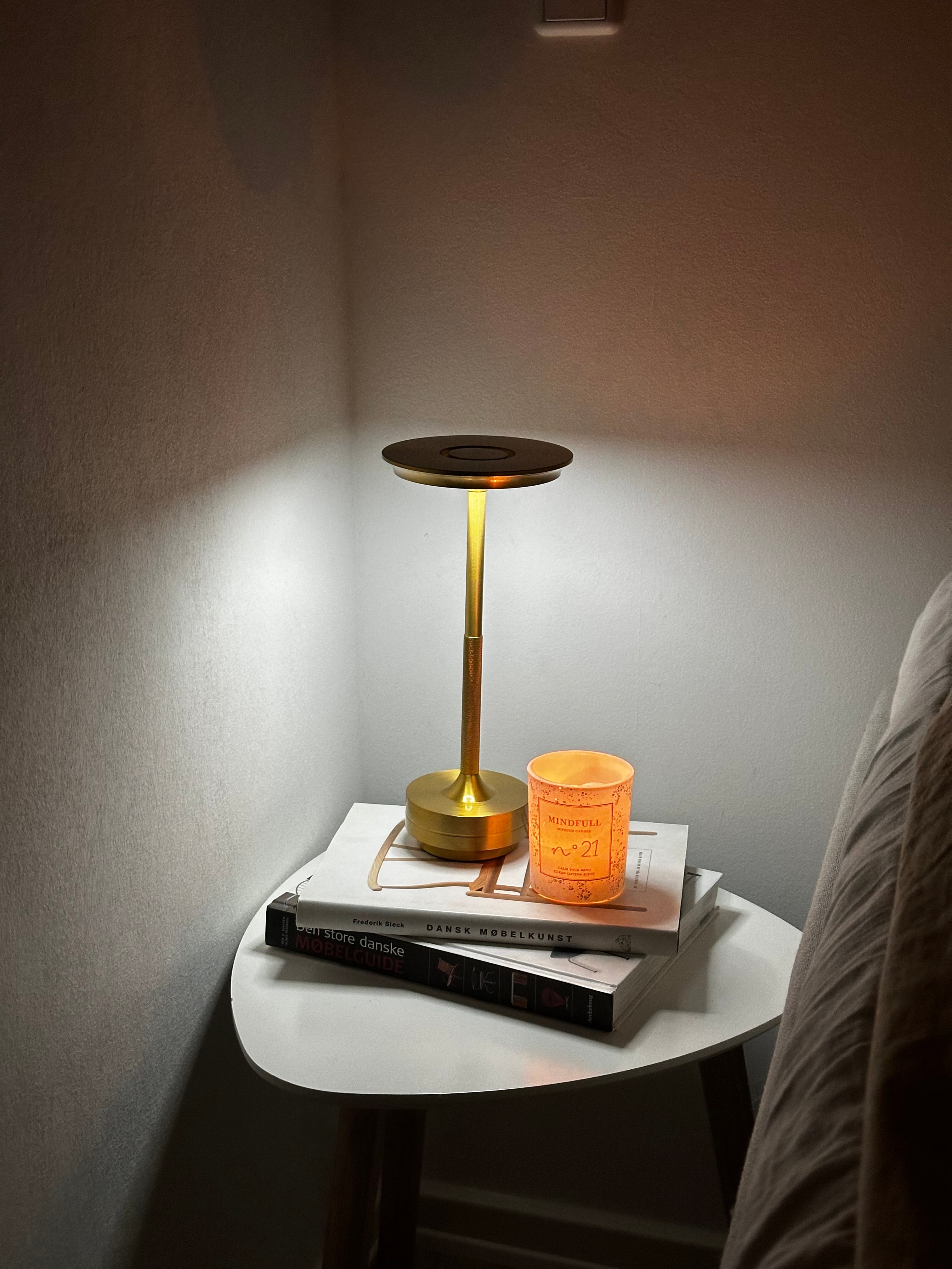 Nordic Light Skagen genopladelig LED lampe, guld