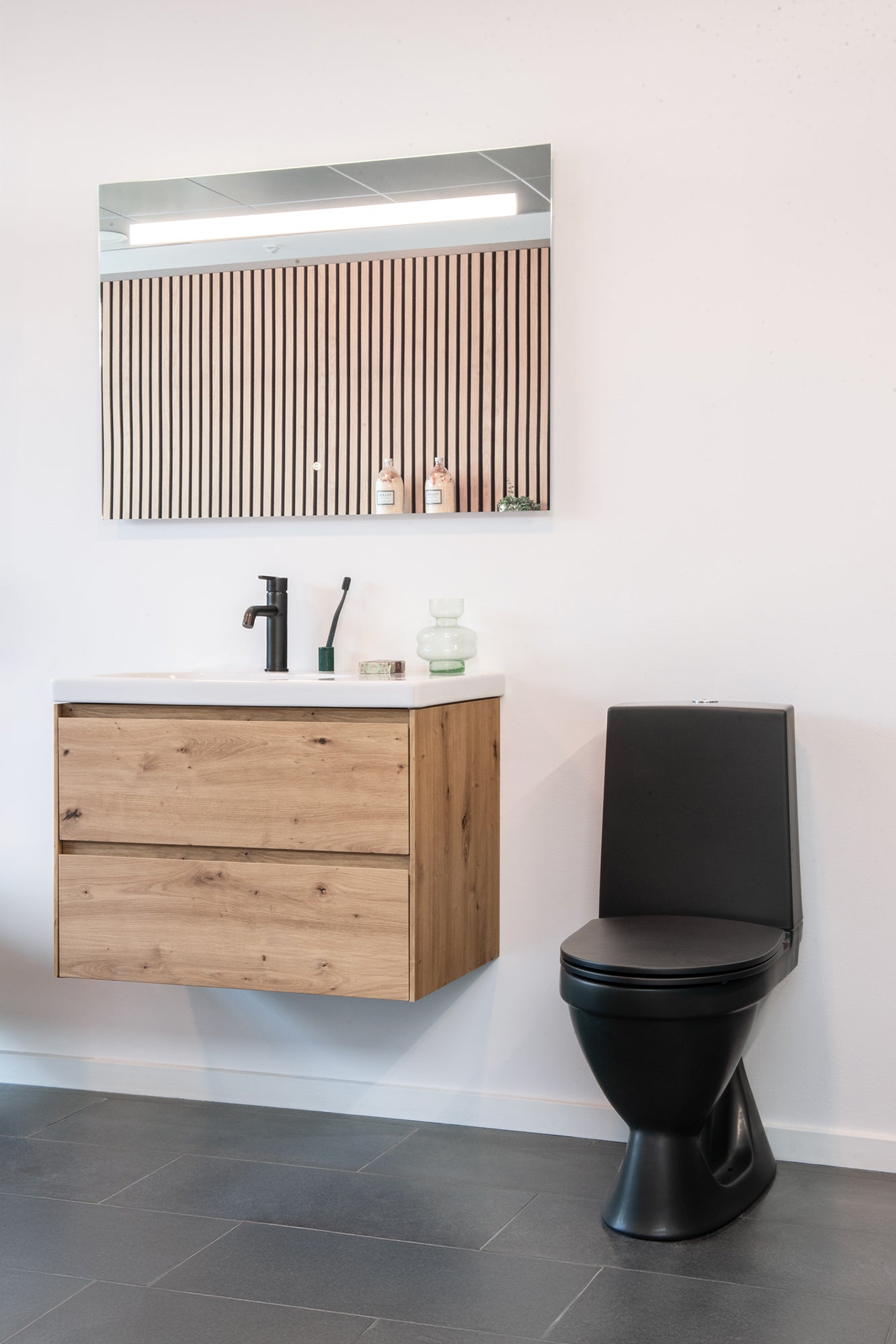 RIGO GULVSTÅENDE TOILET MATSORT