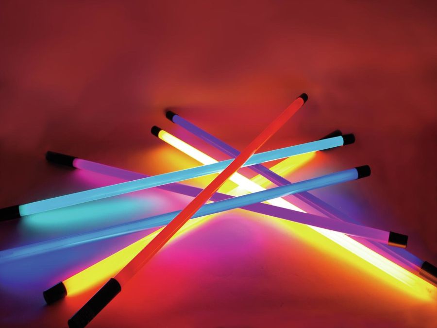 Fluorcerende neonrør - 36W, 134cm x Ø35mm RØD m. netstik