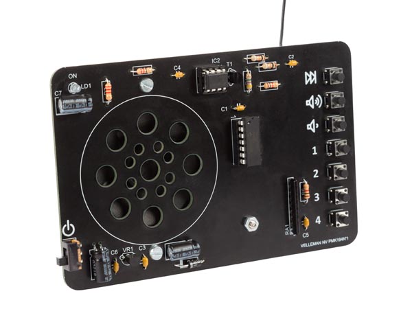 FM radio m. digital styring (byggesæt)