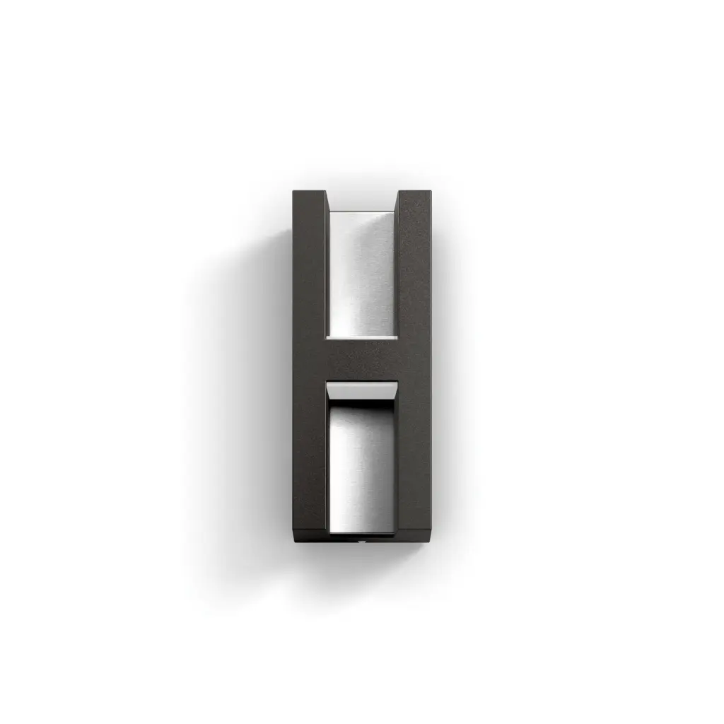 915005377301-1.webp