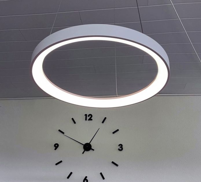 Nordic48 Dæmpbar LED lampe sort, inkl. ophæng
