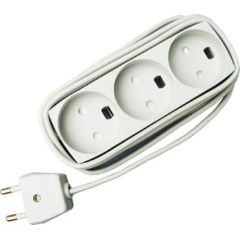 3-Stikdåse U/J med 2,5M ledning, hvid