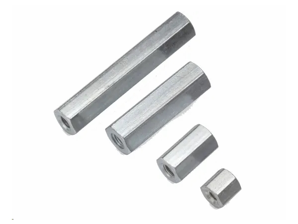 Afstandsmøtrik - 15mm messing, hun til hun, M4 gevind