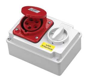 [354289] CEE vægudtag med afbryder IP44 32A/400V 3P+N+J
