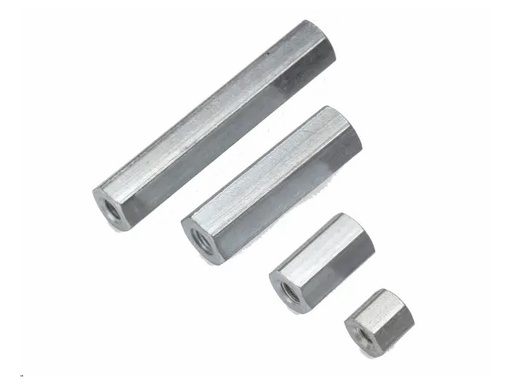 [H62688] Afstandsmøtrik - 15mm messing, hun til hun, M4 gevind