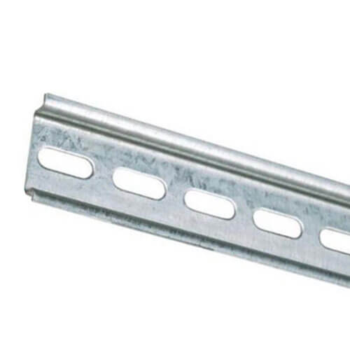 [7621900605] DIN skinne 7,5 mm høj med hul 6,3x18 mm (2 meter)