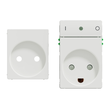 [1017060045] LK Fuga Wiser stikkontakt med afdækning og jord, 1½ modul, hvid